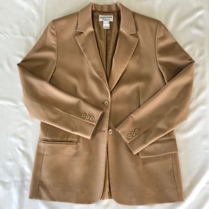 Classic camel blazer!